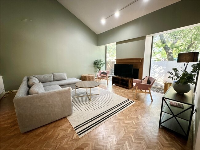 Photo - 2607 Rice Boulevard