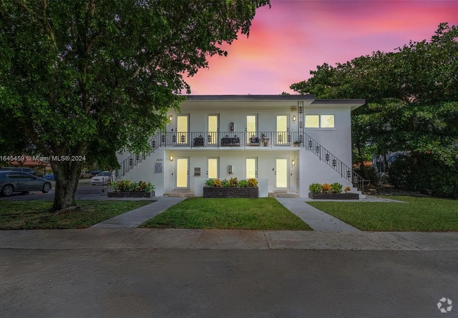 Building Photo - 1620 SW 40th Ave Unit #4 Rental