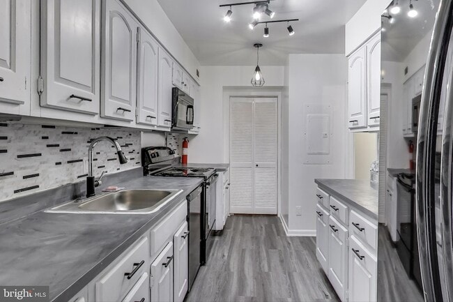 Photo - 1001 26th St NW Unidad 705