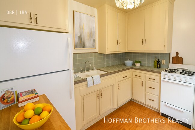 Photo - 14617 Gilmore St Unidad 3