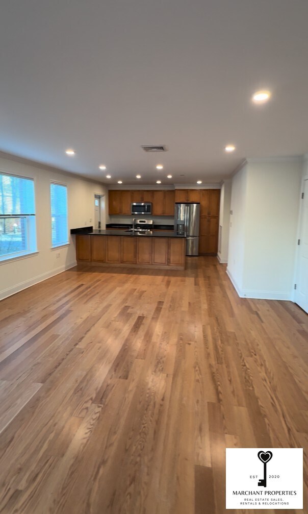 Building Photo - 218 Ellery Ct