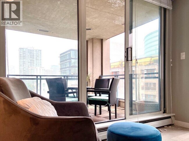 Photo - 183 Keefer Pl Unité 701