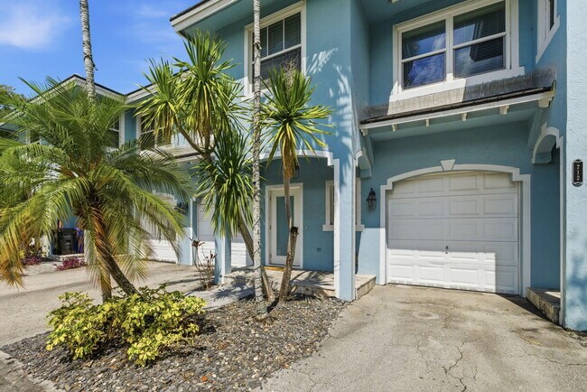 Photo - 710 SW 4th Ave