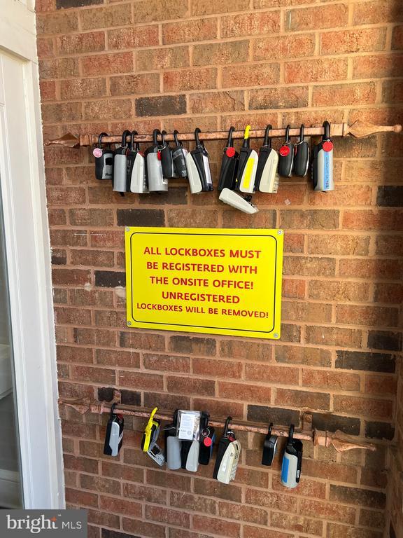 Building Photo - 12919 Alton Square Unit 112