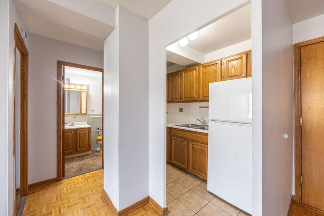 4180 N Marine Dr Unit 1009
