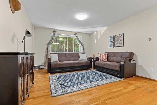 Photo - 357 Faneuil St Unidad 12