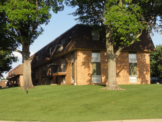 Plaza West Apartments