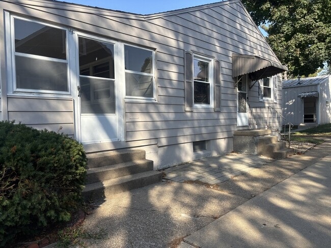 Photo - 2101 Mallory St SW