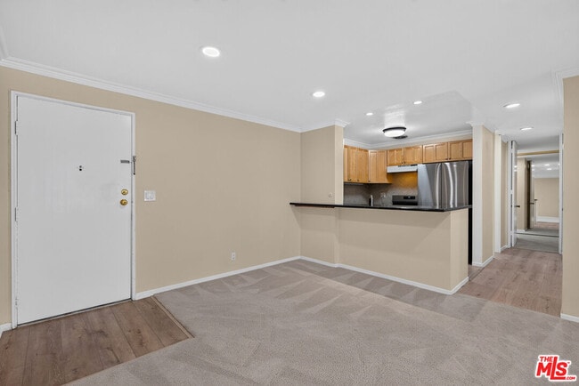 6505 Green Valley Cir Unidad 207