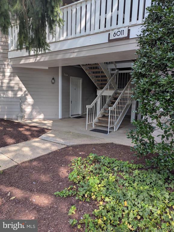 Building Photo - 6011 Rosebud Ln Unit 101 Rental