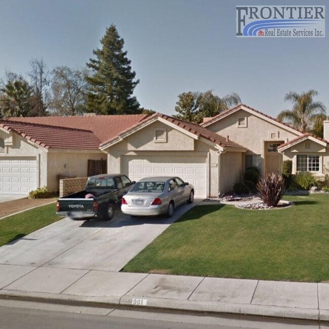 Building Photo - Modern Comfort in a Prime Location Rental