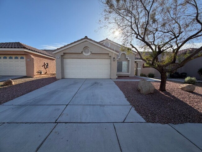 Photo - SINGLE-STORY HOME | GATED COMMUNITY | FLEXIBLE FURNISHING OPTIONS I 4 Bedroom Home with Private B...