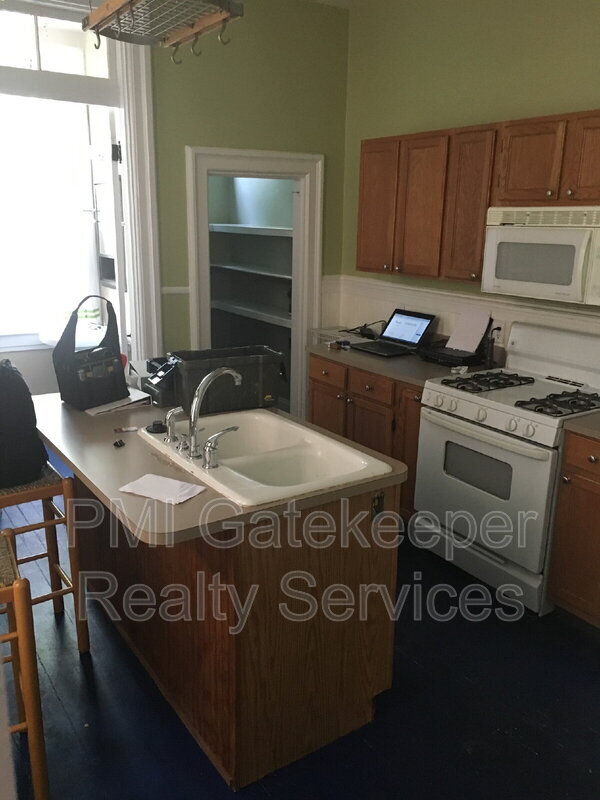 Photo - 2231 Victor St