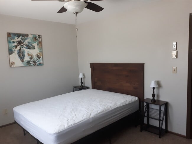 Photo - 116 5th St NW