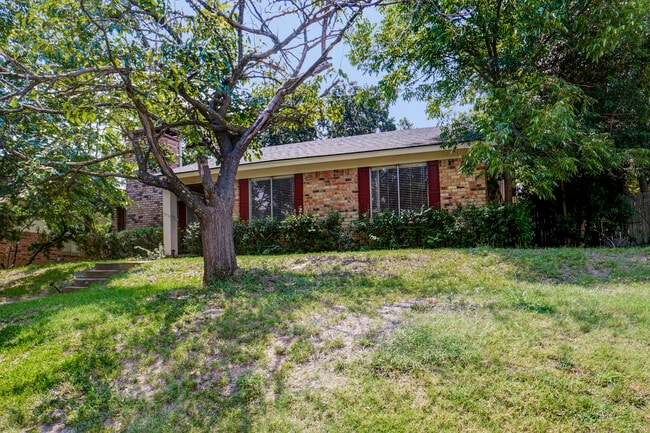 Photo - 1741 Crystal Way