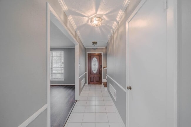 Photo - 10910 Vanderford Dr