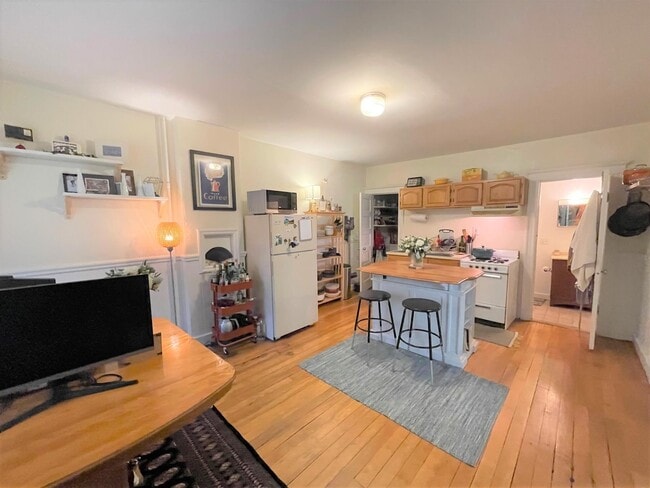 Photo - 40A Linden Ave Unidad #2