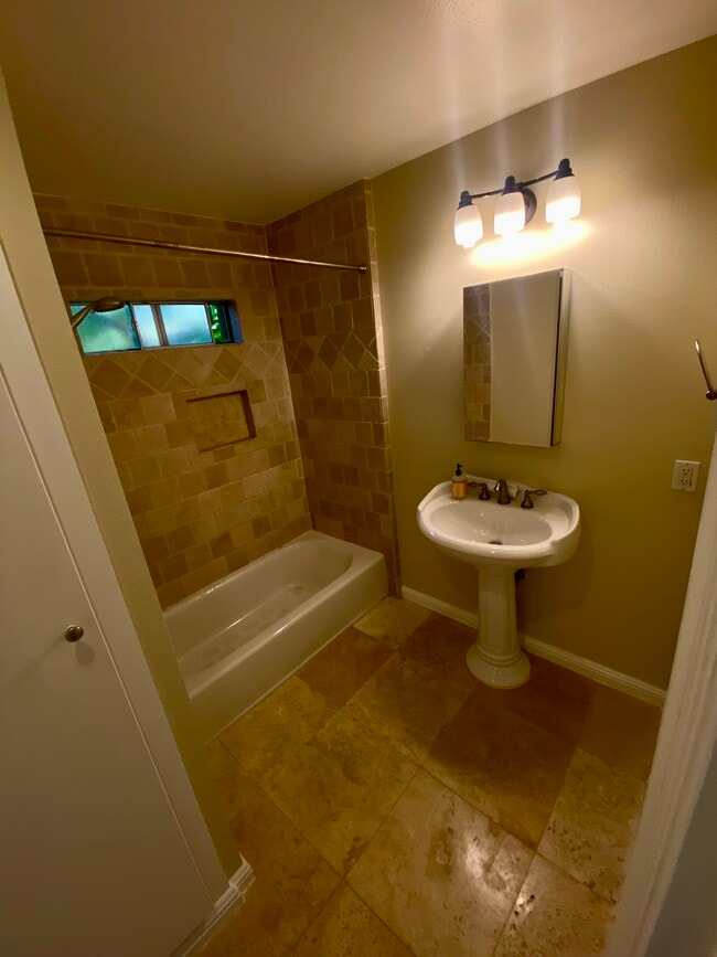 Photo - 11647 Ayres Ave Unit 11647