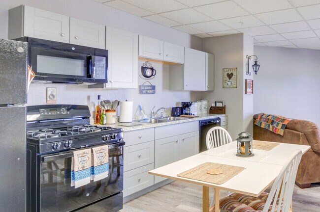 Photo - 800 Oak St Unit SI ID1386119P