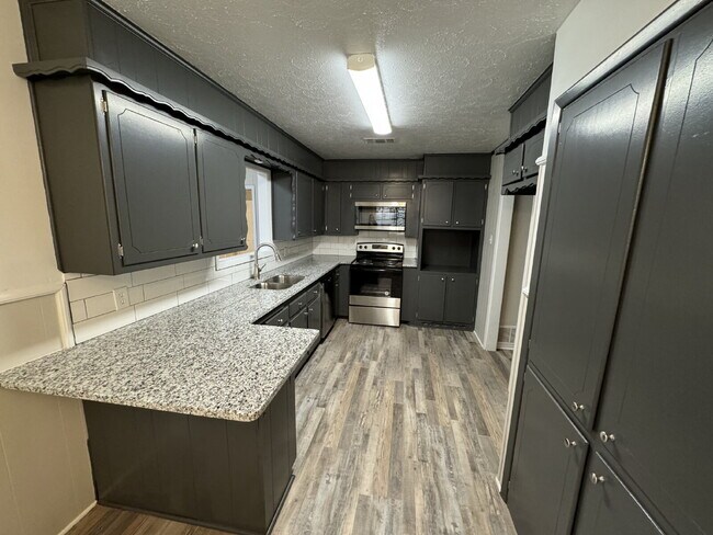 Photo - Beautiful Updated 3/2/2 Home in Nice Neighborhood!