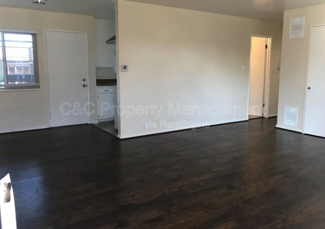 Photo - 926 Lupin Dr Unit 2