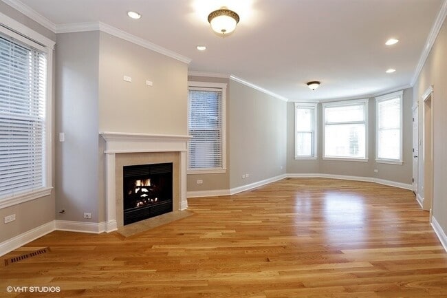 Photo - 1538 W George St Unidad 2