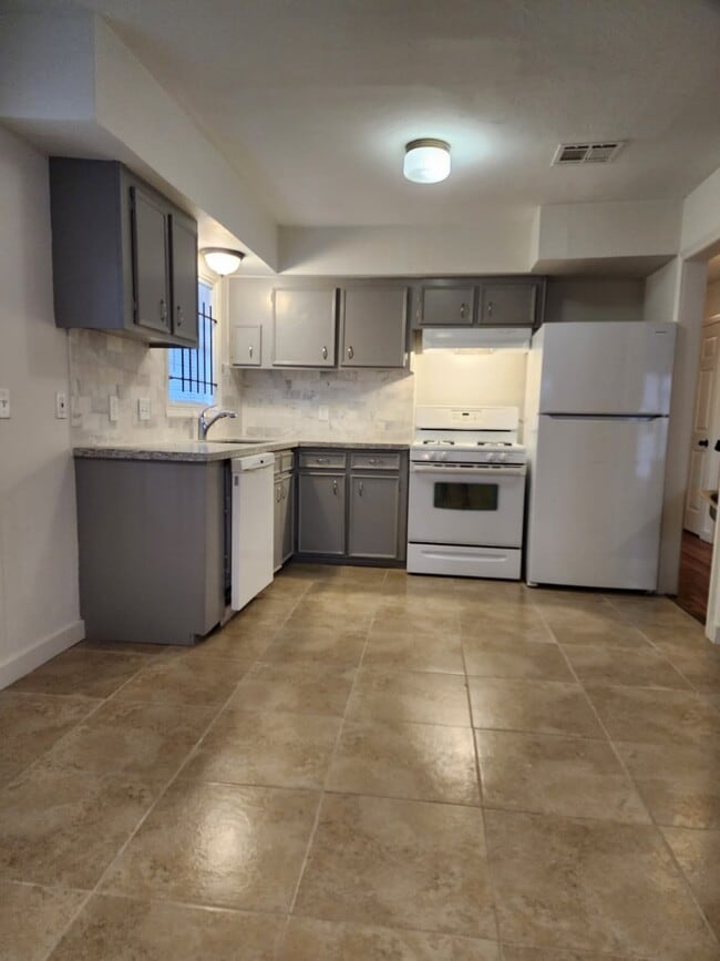 Photo - 5309 Ricky St