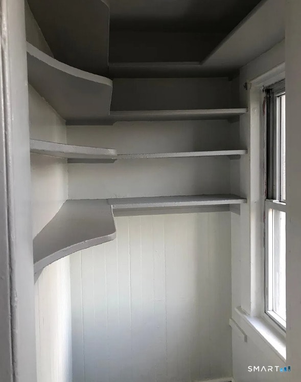 Photo - 570 Broad St