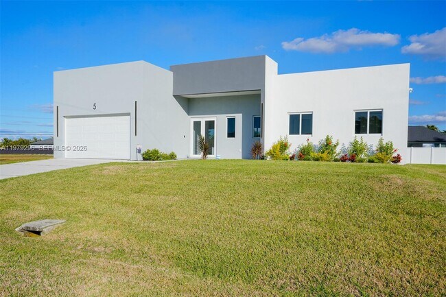 Photo - 5 SW 26th Pl