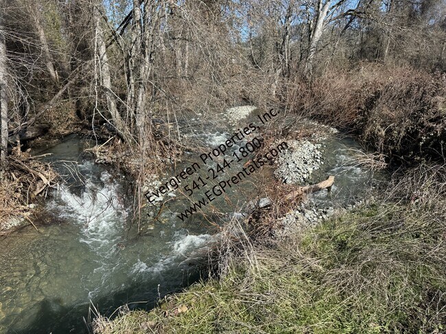 Photo - 2776 Merlin Rd