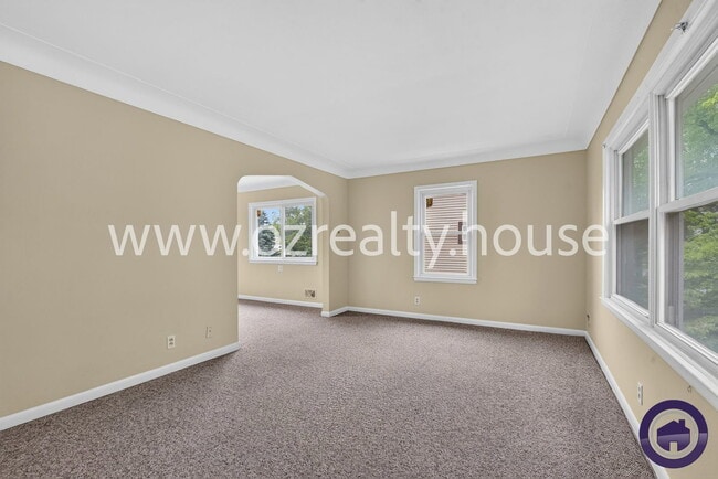Photo - 1630 Eleanor Ave