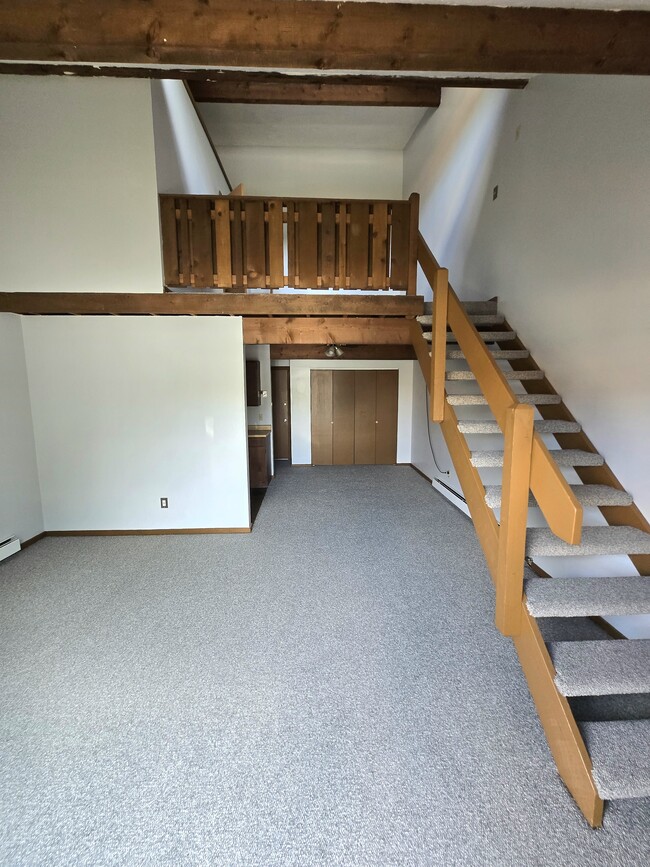 Building Photo - 9120 N Lima Rd Unit LOFT IN PRIME LOCATION!