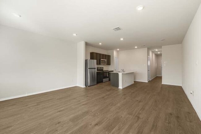 Photo - 325 Clematis St