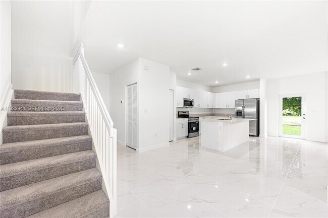 Photo - 2209 SE 30th St