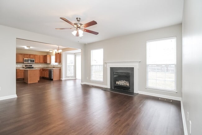 Photo - 214 Briarcotes Cir