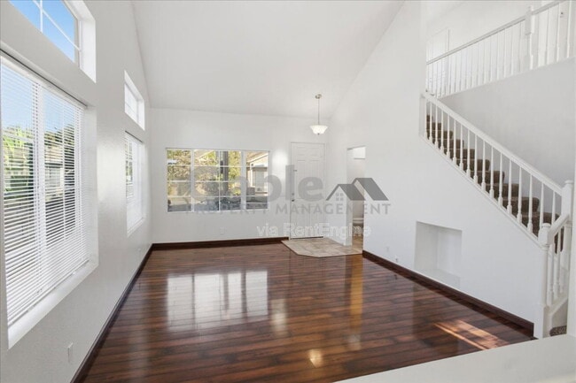 Photo - 28075 Daydream Way