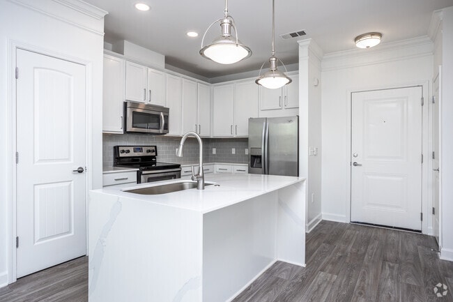 2BR, 2BA - 1,202 SF