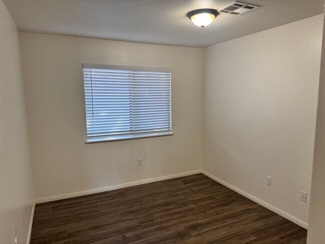 Photo - GRA916 Unit Apt. A