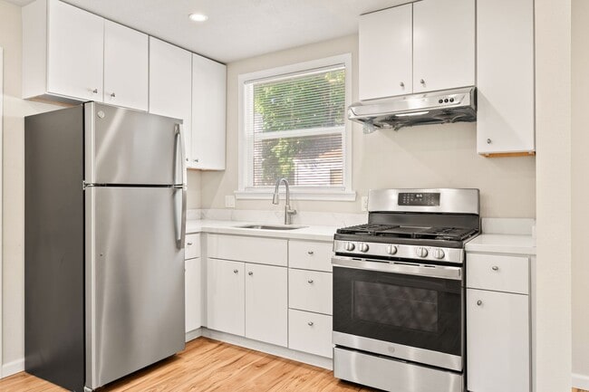Photo - Modern 2 Bedroom in Alameda w/ Parking! Unit E
