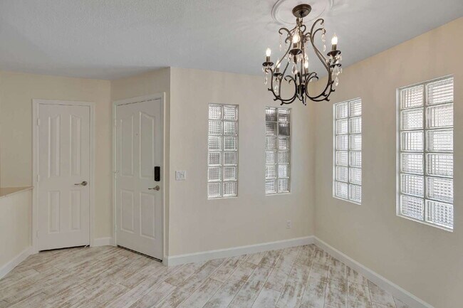 Photo - Camelback Corridor Condo now available! Unit 122