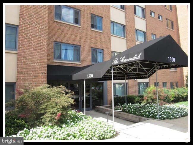 Building Photo - 1300 S Arlington Ridge Rd Unit 503 Rental