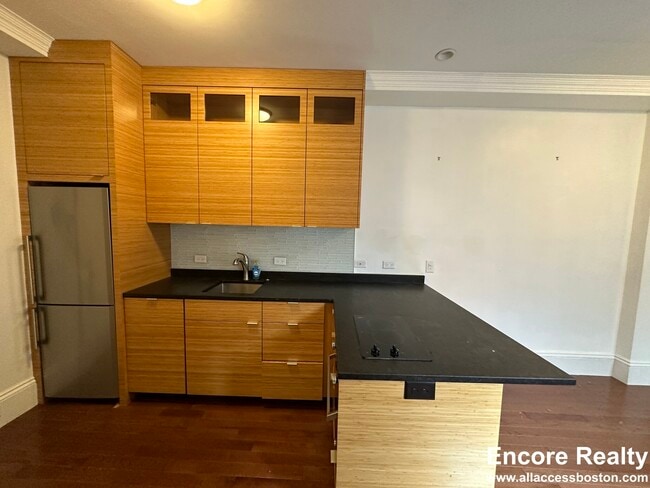 Photo - 98 Myrtle St Unit 6