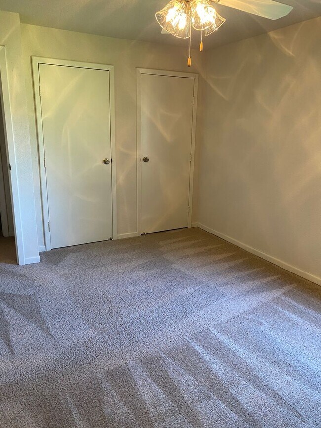 Photo - Woodridge Apartments