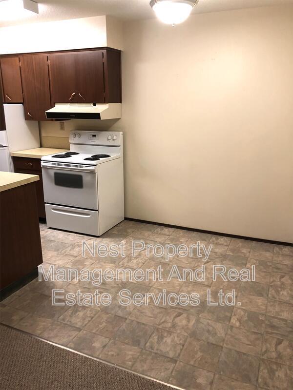 Photo - 879 Johnson St