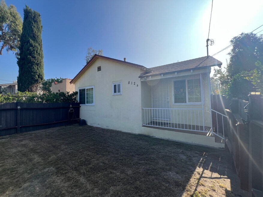 2-bedroom, 1-bath home in the heart of Glendale!