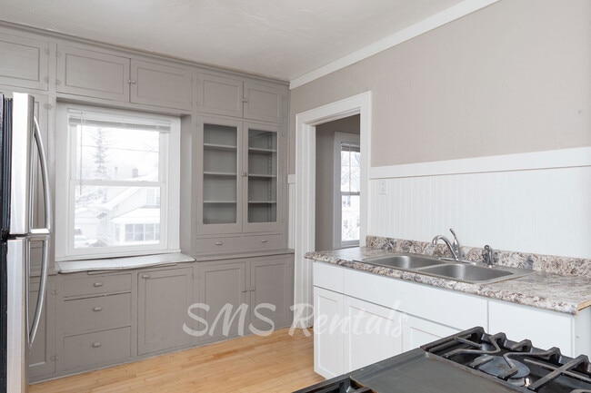 Photo - 319 Fink St