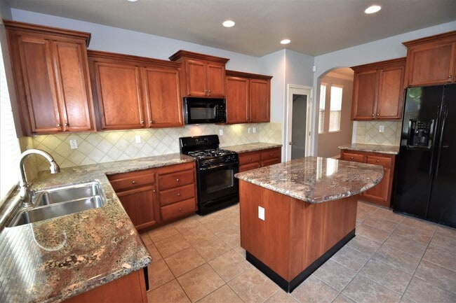 Photo - 3303 Southerland Rd