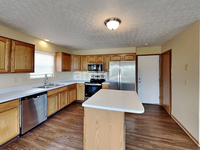 Photo - 7481 Oliver Winchester Dr
