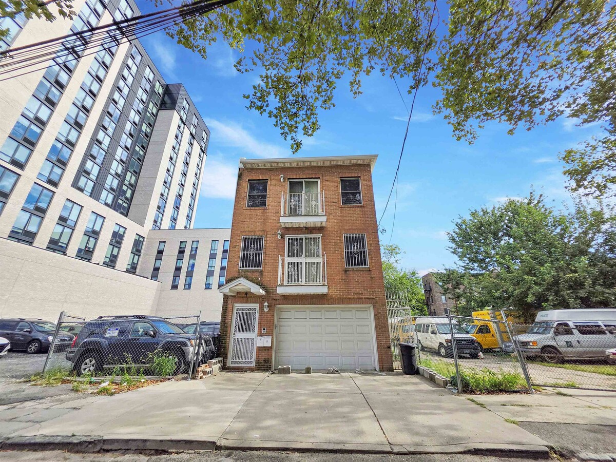 Photo - 14 Nevin St Condo Unit 2