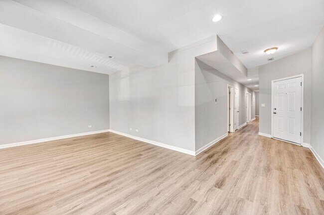 Photo - 4145 S Michigan Ave Unit 4145 S. Michigan Ave #2